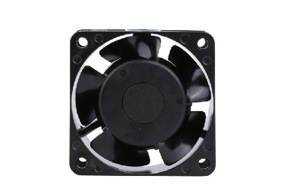 <b>光伏逆變器行業(yè)發(fā)展迅速，進(jìn)一步拓寬三巨電機散熱風(fēng)扇應用空間</b>